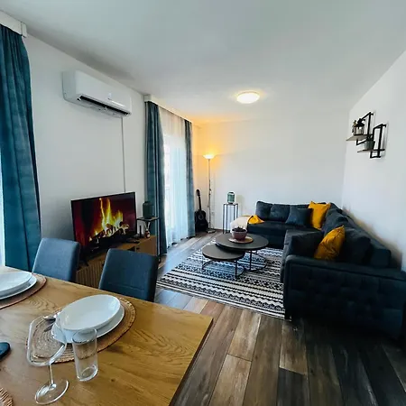 Aleja Apartment *